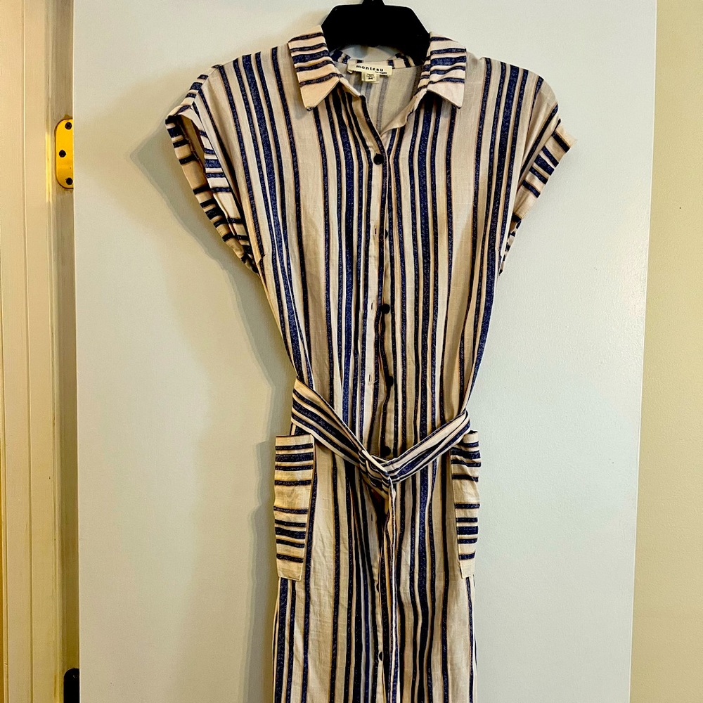 Striped casual midi dress with belt